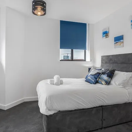 Lovely 2-bed In Apartment