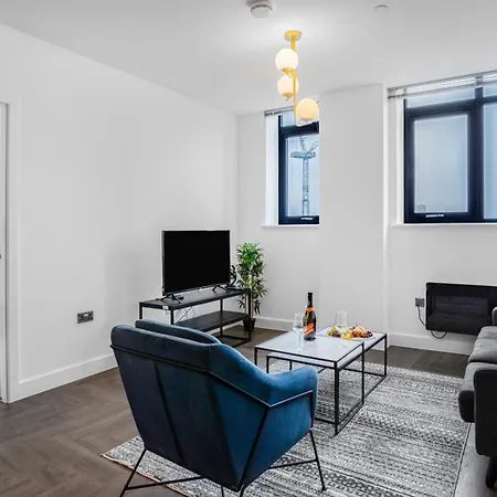 Lovely 2-bed In *